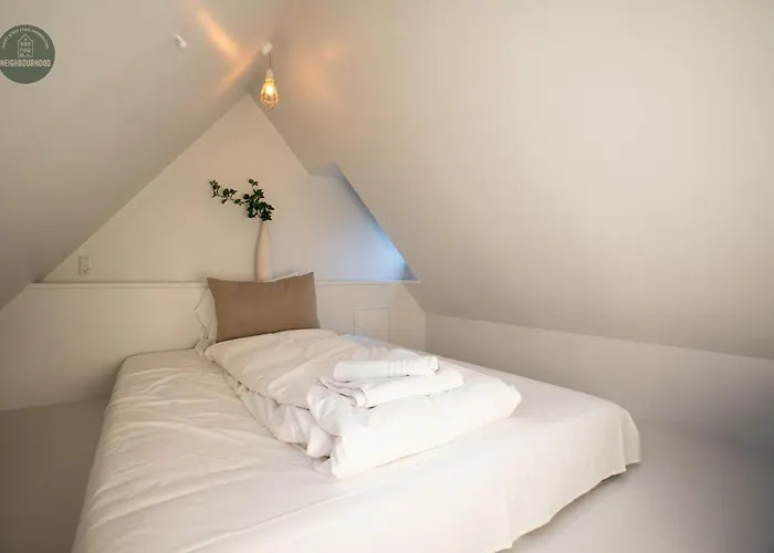 2br Historic Penthouse *